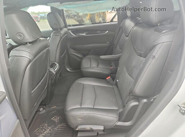 1GYKPDRS9SZ142971 2025 CADILLAC XT6 White Вид задньої частини салону