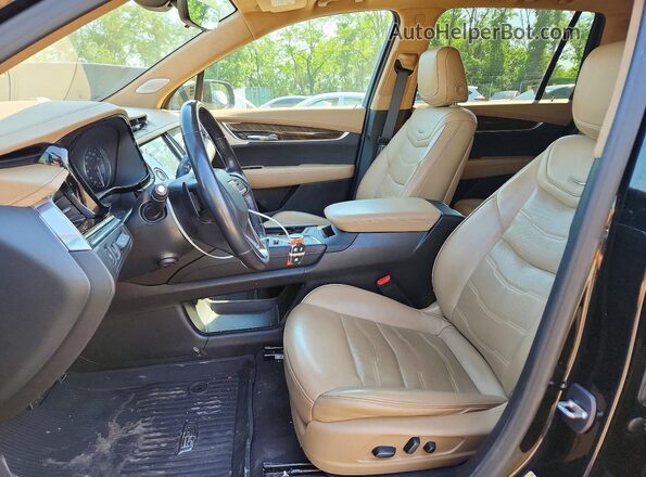 1GYKPFRS7LZ198744 2020 CADILLAC XT6 Black Вид салону спереду
