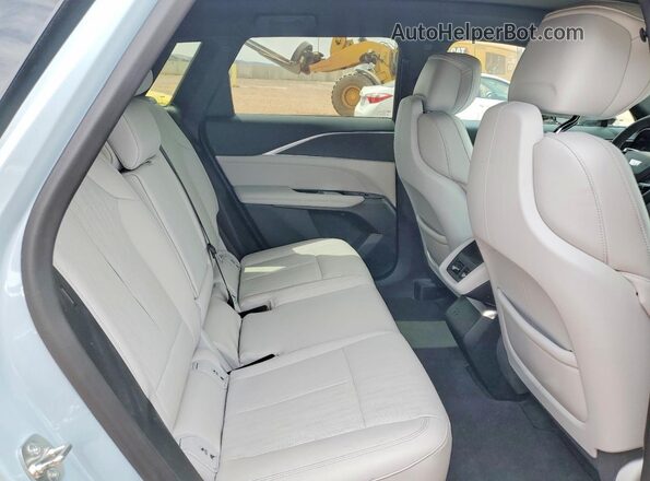 1GYKPPRK9RZ141203 2024 CADILLAC OTHER Blue Rear interior view