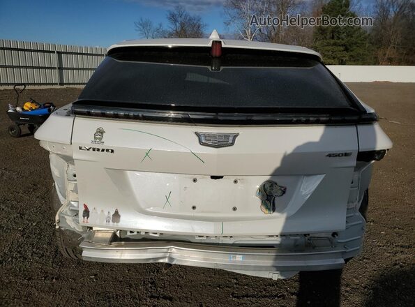 1GYKPRRK2RZ105106 2024 CADILLAC OTHER White Հետևի տեսք