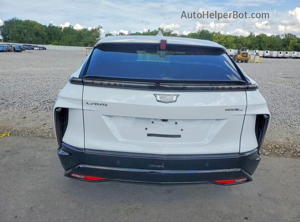 1GYKPURL4TZ301616 2026 CADILLAC OTHER White Հետևի տեսք