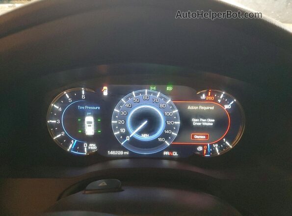 1GYS3CKJ3JR286635 2018 CADILLAC ESCALADE Gray Vista del cuadro de instrumentos