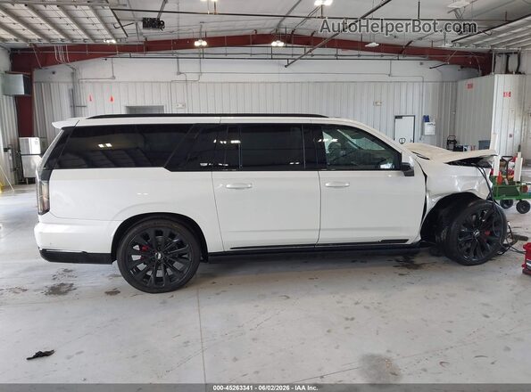 1GYS9RRL4SR237759 2025 CADILLAC ESCALADE White Widok wnętrza z tyłu