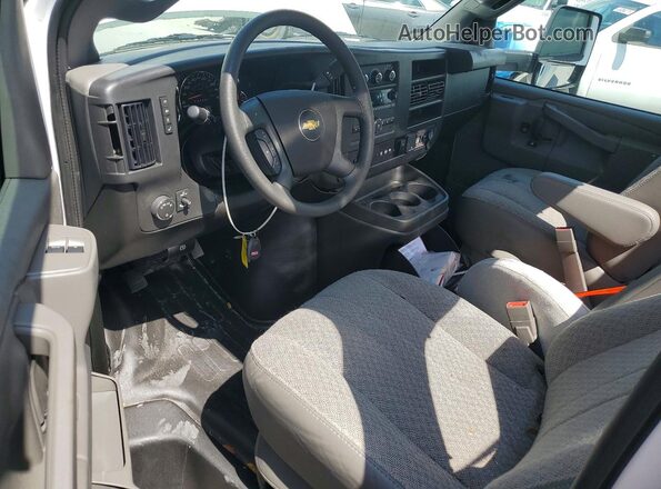 1HA3GSC73SN014876 2025 CHEVROLET EXPRESS White Dashboard view