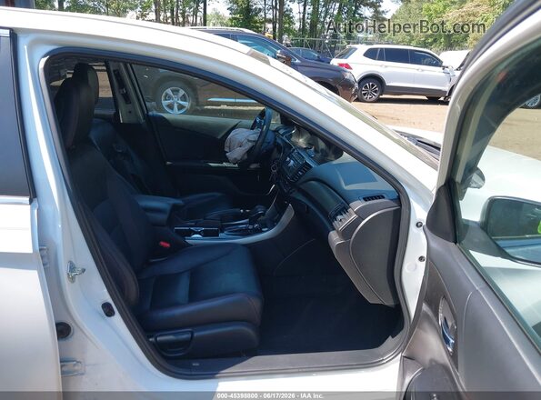 1HGCR2F10HA113114 2017 HONDA ACCORD White Вид салону спереду