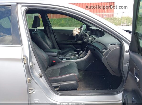 1HGCR2F15HA231756 2017 HONDA ACCORD Серебряный Вид салона спереди