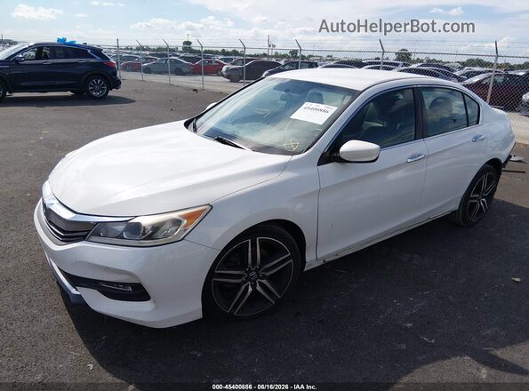 1HGCR2F18HA061361 2017 HONDA ACCORD Белый Передняя левая четверть