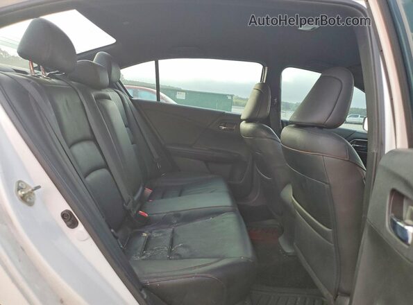 1HGCR2F1XHA011027 2017 HONDA ACCORD White Հետևի նստատեղերի տեսք