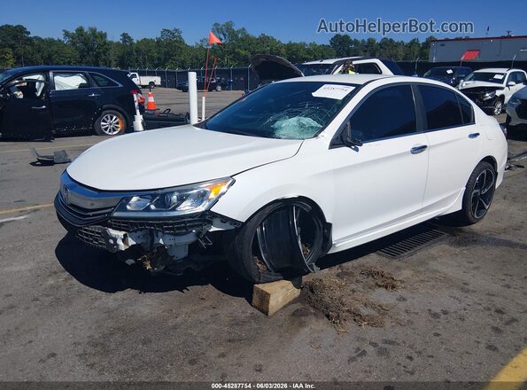 1HGCR2F1XHA011898 2017 HONDA ACCORD Белый Передняя левая четверть