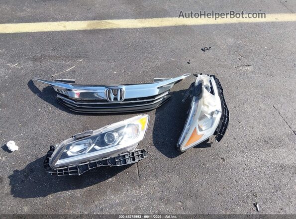 1HGCR2F30HA146454 2017 HONDA ACCORD Silver Widok zestawu wskaźników