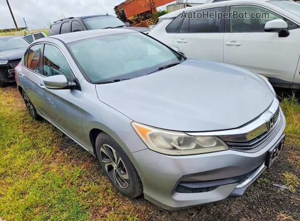 1HGCR2F32HA148853 2017 HONDA ACCORD Silver Delantero derecho