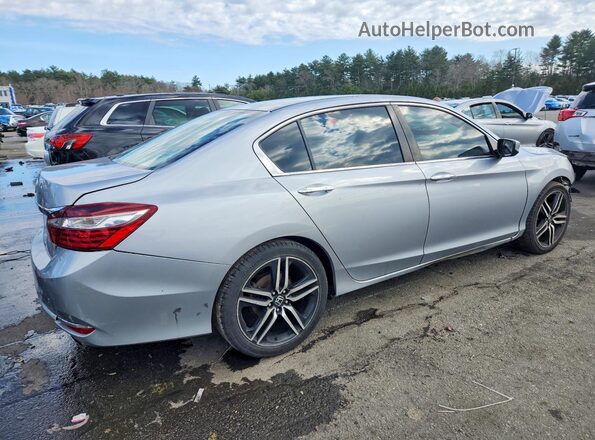 1HGCR2F34HA076702 2017 HONDA ACCORD Silver Trasero derecho