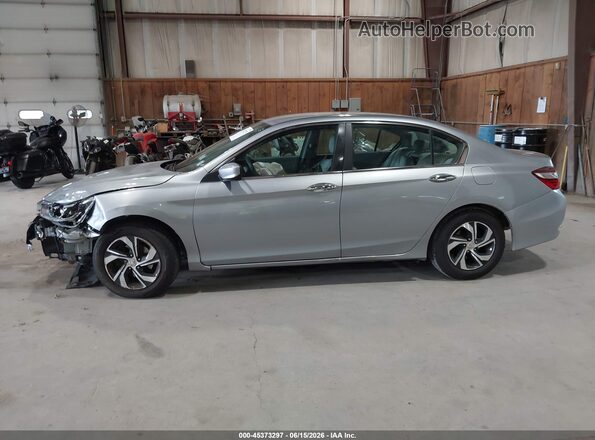 1HGCR2F34HA200760 2017 HONDA ACCORD Silver Widok wnętrza 360 stopni