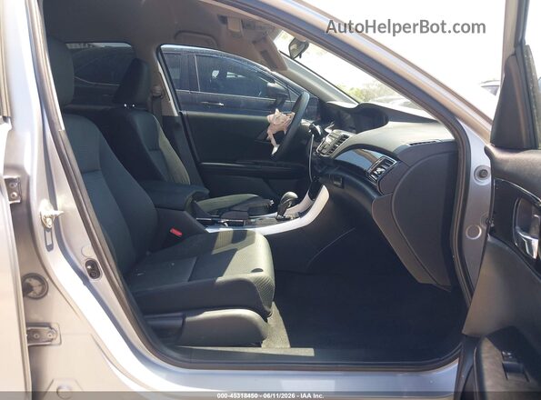 1HGCR2F35GA011002 2016 HONDA ACCORD Silver Вид салону спереду