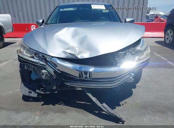 1HGCR2F35GA011002 2016 HONDA ACCORD Silver Вид задньої частини салону