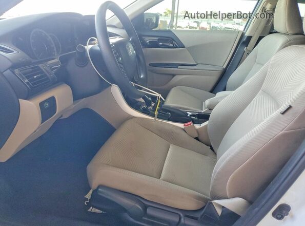 1HGCR2F35HA093279 2017 HONDA ACCORD Белый Вид салона спереди