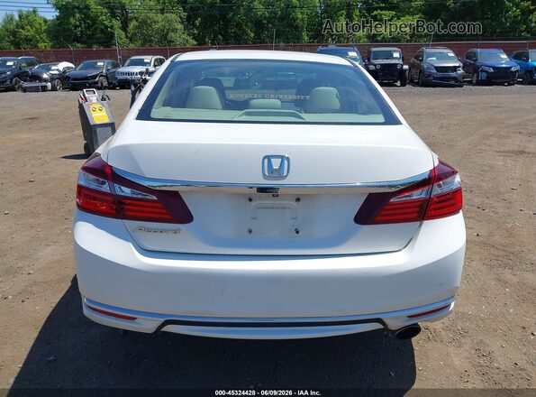 1HGCR2F35HA214375 2017 HONDA ACCORD White 