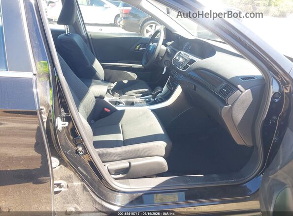 1HGCR2F36HA052613 2017 HONDA ACCORD Black Вид салону спереду