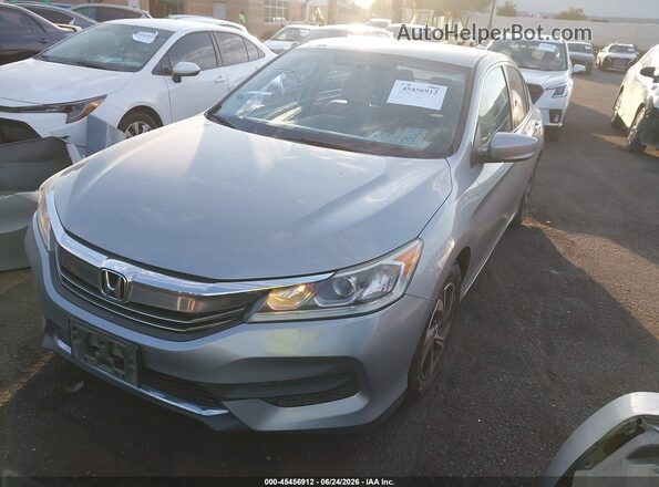1HGCR2F37HA024609 2017 HONDA ACCORD Silver Przód lewy