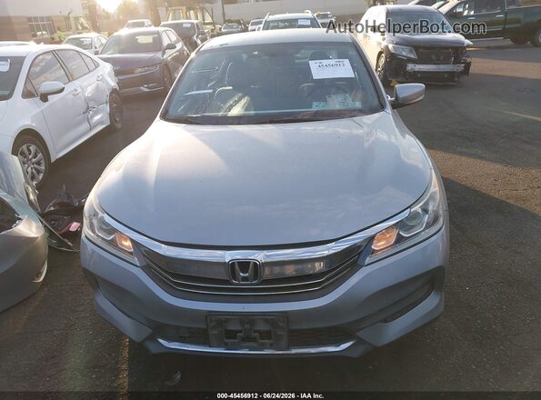 1HGCR2F37HA024609 2017 HONDA ACCORD Silver Widok wnętrza z tyłu
