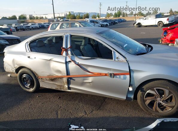 1HGCR2F37HA024609 2017 HONDA ACCORD Silver Widok wnętrza 360 stopni