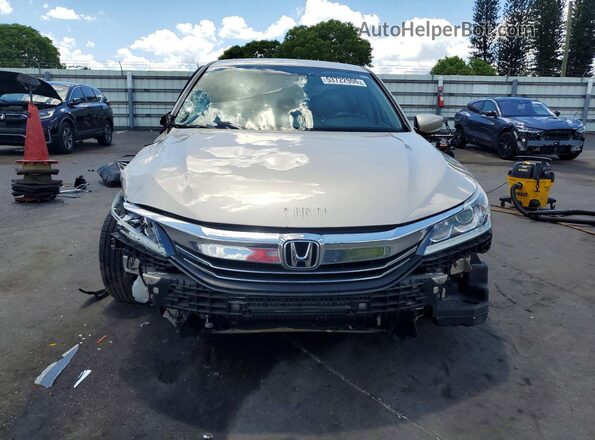 1HGCR2F37HA139386 2017 HONDA ACCORD Gold Widok z przodu
