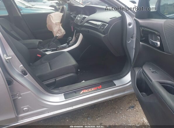 1HGCR2F37HA202583 2017 HONDA ACCORD Серебряный Вид салона спереди