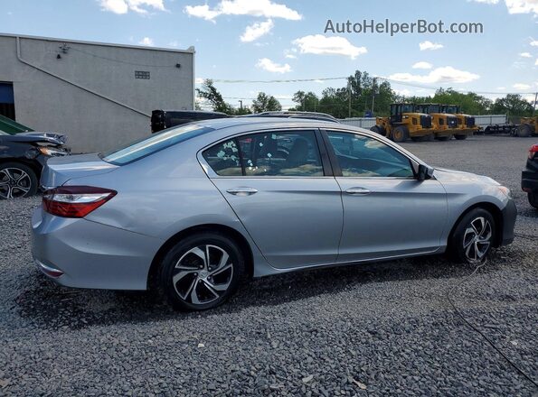 1HGCR2F38HA142913 2017 HONDA ACCORD Silver Հետևի աջ