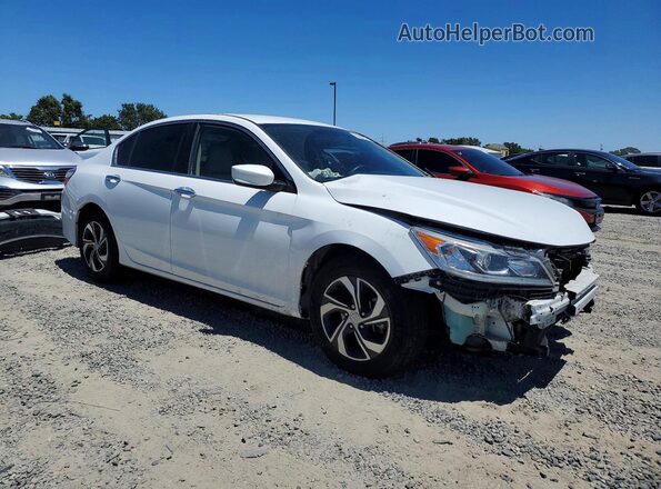 1HGCR2F38HA174440 2017 HONDA ACCORD White Delantero derecho
