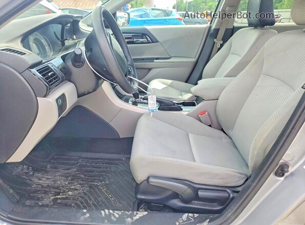 1HGCR2F38HA204374 2017 HONDA ACCORD Silver Սալոնի դիմացի տեսք