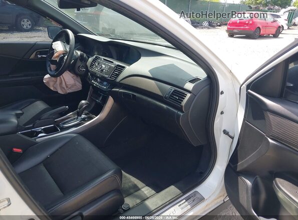 1HGCR2F50GA071139 2016 HONDA ACCORD White Front interior view