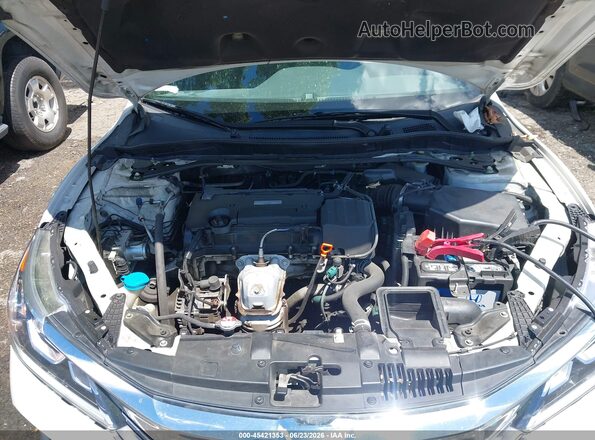 1HGCR2F55HA227953 2017 HONDA ACCORD White Вид ззаду