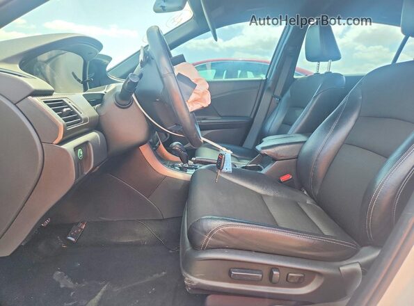 1HGCR2F5XGA073688 2016 HONDA ACCORD White Front interior view