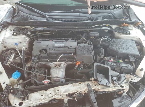 1HGCR2F5XGA073688 2016 HONDA ACCORD White Rear interior view