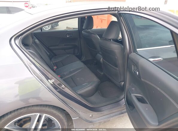1HGCR2F5XHA030793 2017 HONDA ACCORD Gray Widok naklejki z numerem VIN
