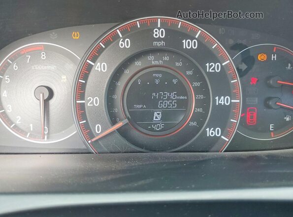 1HGCR2F5XHA088936 2017 HONDA ACCORD White Вид щитка приладів