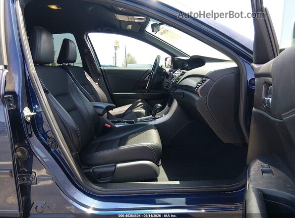1HGCR2F61HA065117 2017 HONDA ACCORD Blue წინა სალონის ხედი