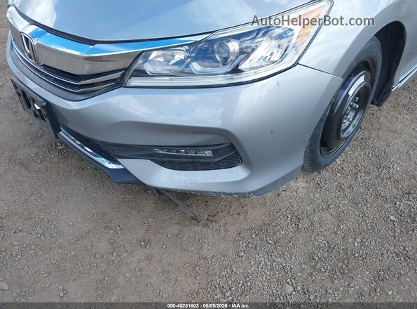 1HGCR2F64HA066939 2017 HONDA ACCORD Silver Vista frontal