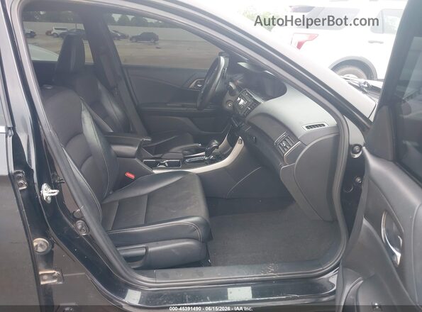1HGCR2F6XHA117893 2017 HONDA ACCORD Black Вид салону спереду