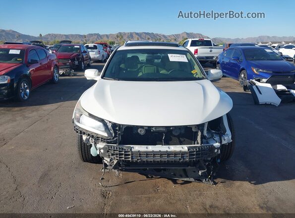 1HGCR2F78GA008694 2016 HONDA ACCORD White Вид задньої частини салону