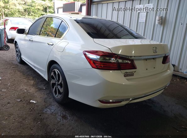 1HGCR2F81HA124121 2017 HONDA ACCORD White Trasero izquierdo