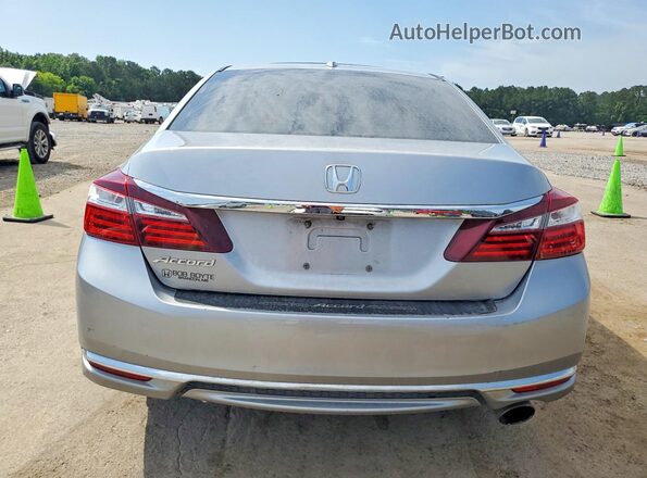 1HGCR2F81HA223067 2017 HONDA ACCORD Silver Հետևի տեսք