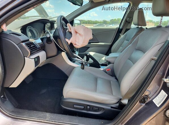 1HGCR2F82HA152008 2017 HONDA ACCORD Charcoal Front interior view