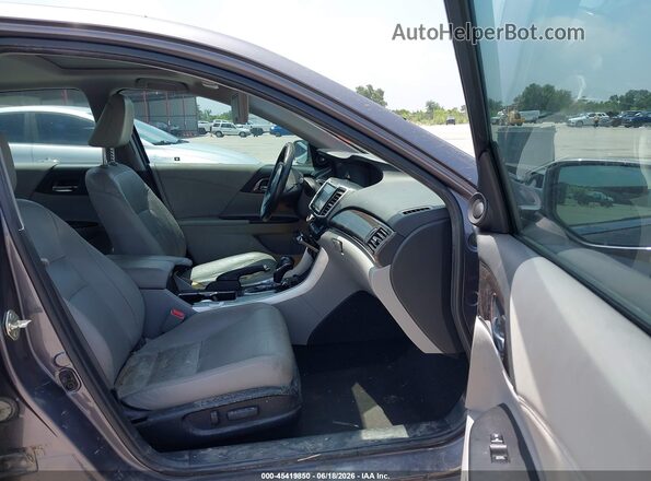 1HGCR2F83HA092725 2017 HONDA ACCORD Silver Front interior view