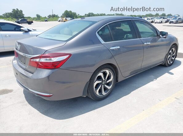 1HGCR2F83HA092725 2017 HONDA ACCORD Silver Rear right