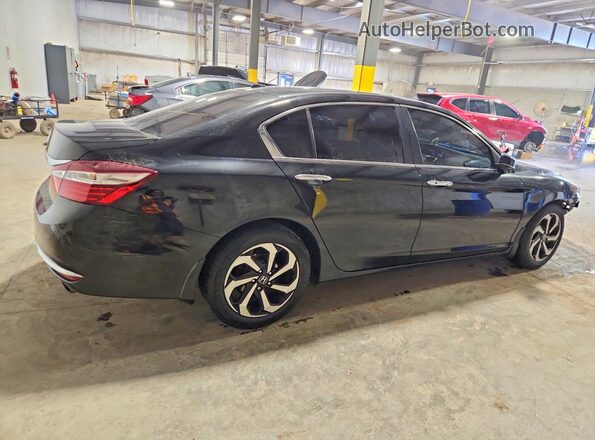 1HGCR2F83HA229727 2017 HONDA ACCORD Черный Задняя правая четверть