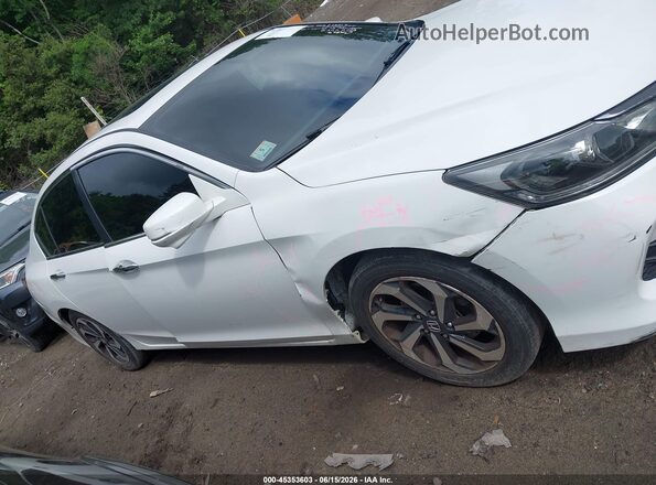 1HGCR2F84GA076810 2016 HONDA ACCORD White Rear interior view