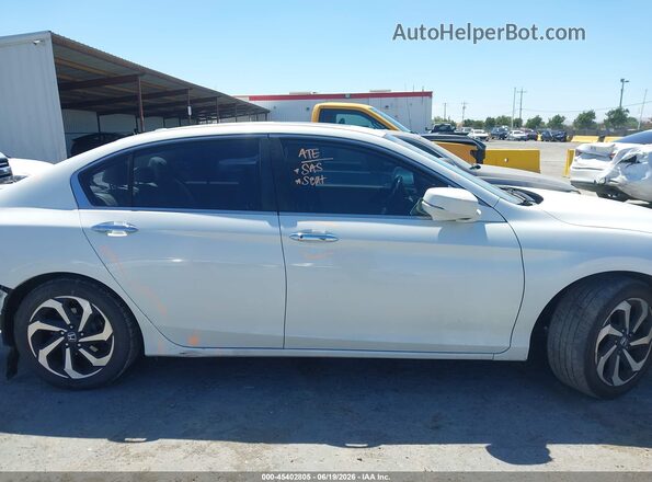 1HGCR2F84GA124709 2016 HONDA ACCORD White 360 interior view