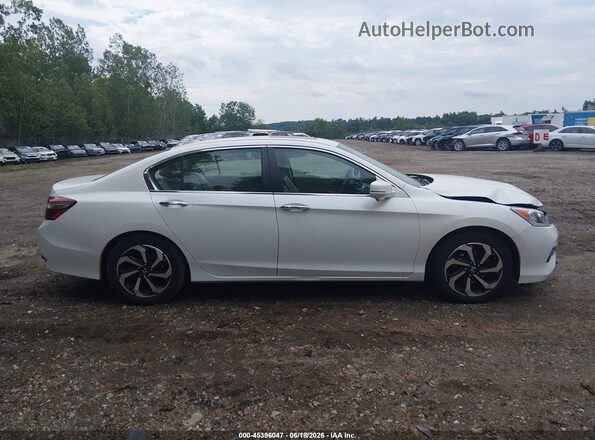 1HGCR2F89HA164477 2017 HONDA ACCORD White უკანა სალონის ხედი