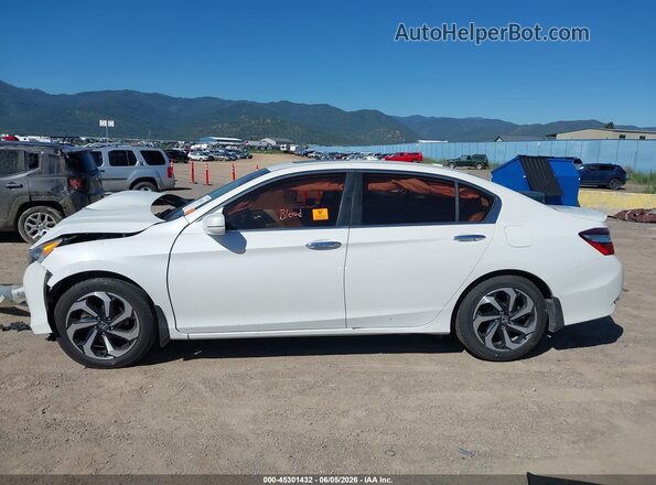 1HGCR2F8XHA154167 2017 HONDA ACCORD White 